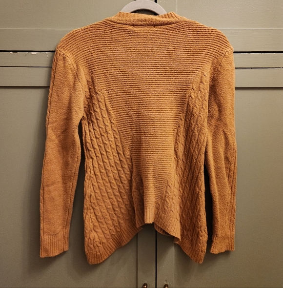 Jon & Anna Contemporary Sweater - Picture 2 of 4